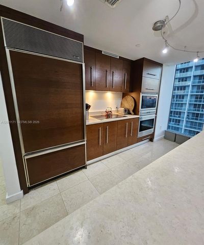 475 Brickell Ave 2115, Miami, FL 33131