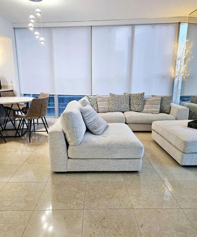 475 Brickell Ave 2115, Miami, FL 33131