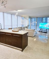 475 Brickell Ave 2115, Miami, FL 33131