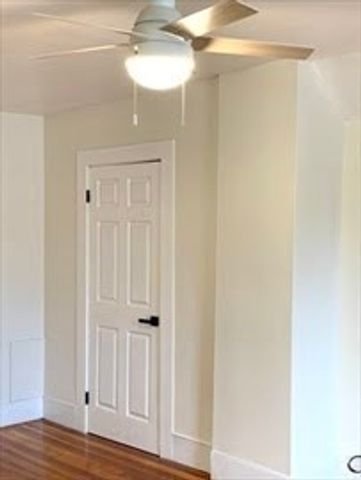 15 Linden Pl 3rd Flr, Dedham, MA 02026