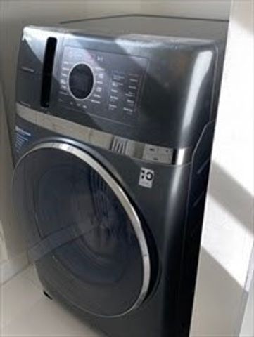 15 Linden Pl 3rd Flr, Dedham, MA 02026