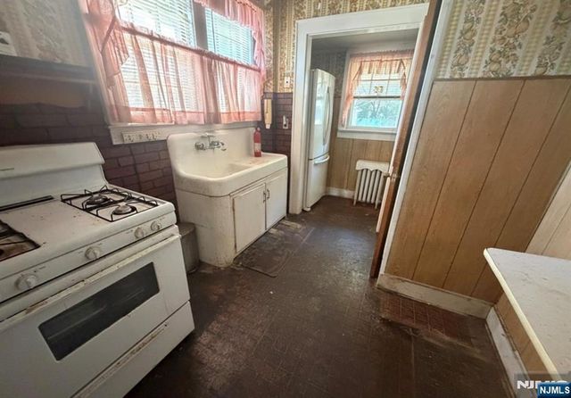 55 Maywood Avenue, Maywood, NJ 07607