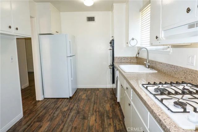 23003 Runnymede Street, West Hills, CA 91307