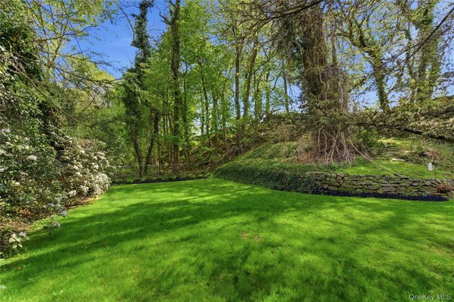 169 Bay Road, Huntington Bay, NY 11743