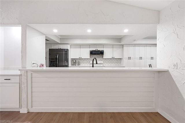 9876 White Sands PL, Bonita Springs, FL 34135