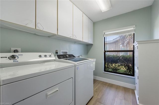 9876 White Sands PL, Bonita Springs, FL 34135