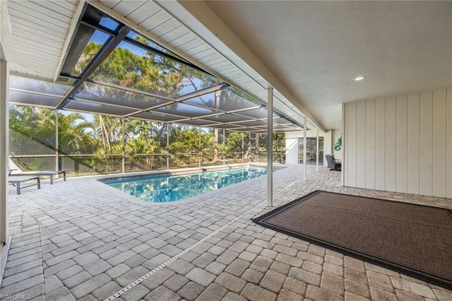 9876 White Sands PL, Bonita Springs, FL 34135