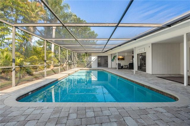 9876 White Sands PL, Bonita Springs, FL 34135