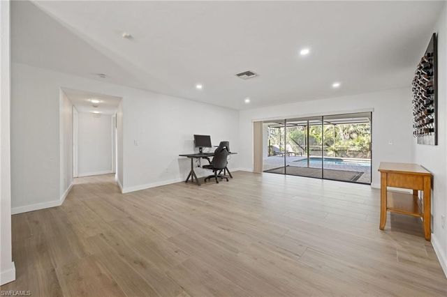 9876 White Sands PL, Bonita Springs, FL 34135