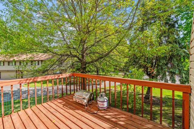850 Martha Lake Court, Shoreview, MN 55126