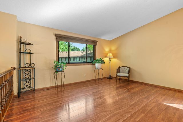850 Martha Lake Court, Shoreview, MN 55126