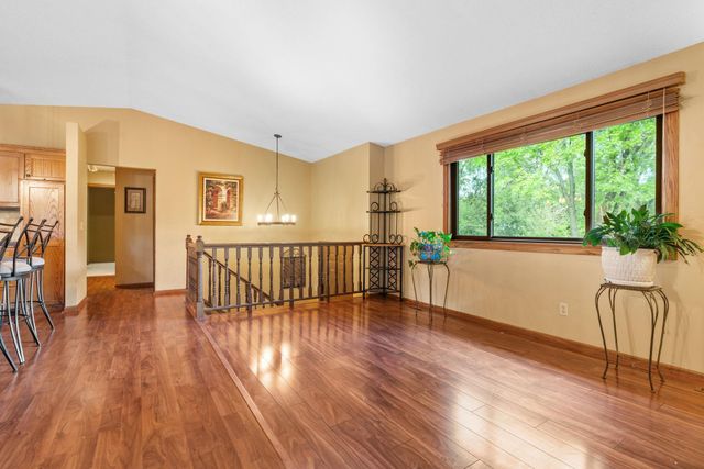 850 Martha Lake Court, Shoreview, MN 55126