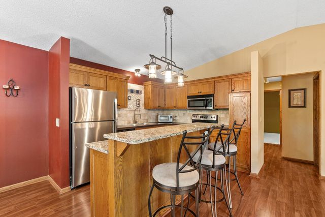 850 Martha Lake Court, Shoreview, MN 55126