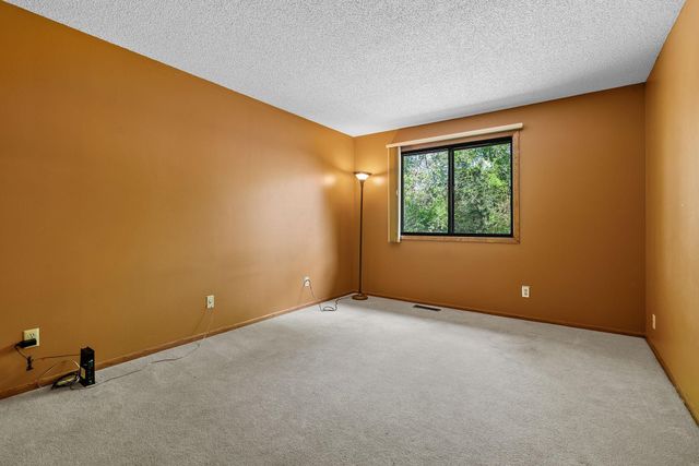 850 Martha Lake Court, Shoreview, MN 55126