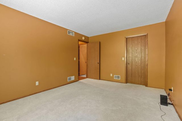 850 Martha Lake Court, Shoreview, MN 55126