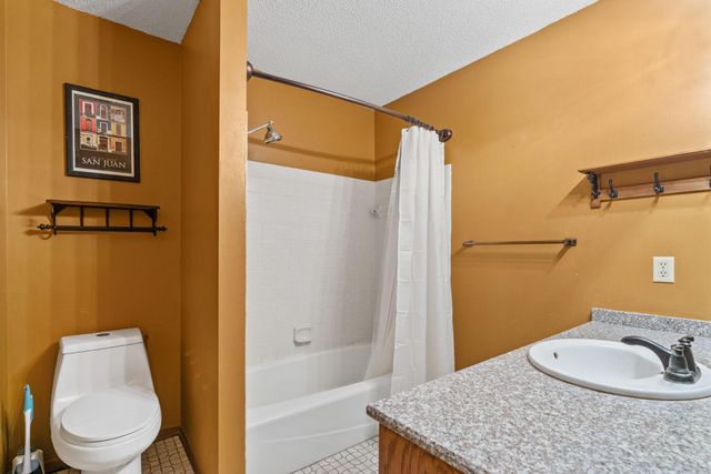 850 Martha Lake Court, Shoreview, MN 55126