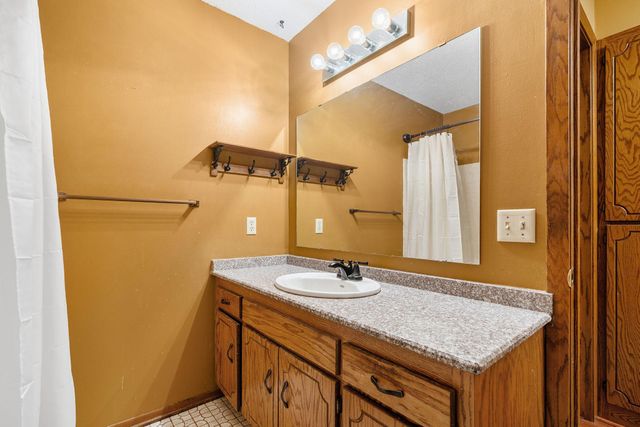 850 Martha Lake Court, Shoreview, MN 55126