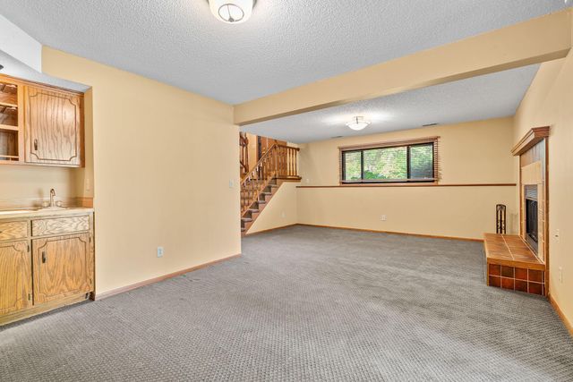 850 Martha Lake Court, Shoreview, MN 55126