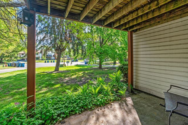 850 Martha Lake Court, Shoreview, MN 55126