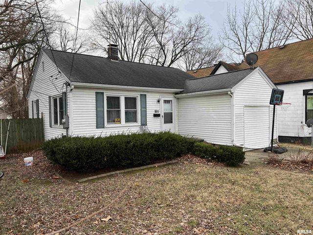 820 W VIRGINIA Avenue, Peoria, IL 61604