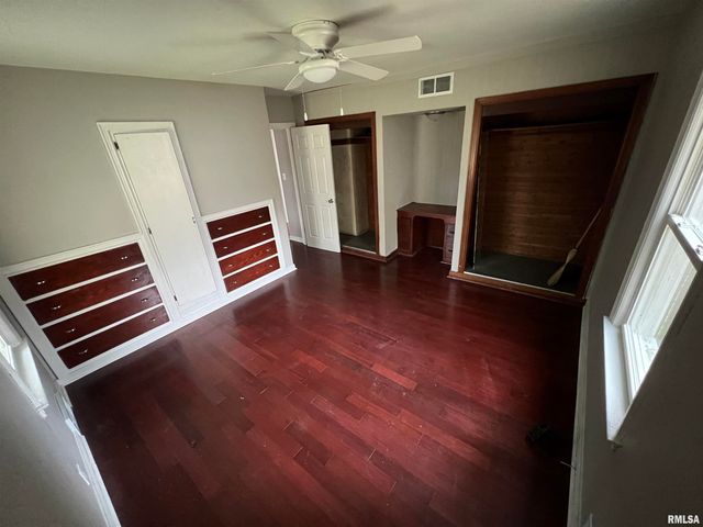 820 W VIRGINIA Avenue, Peoria, IL 61604