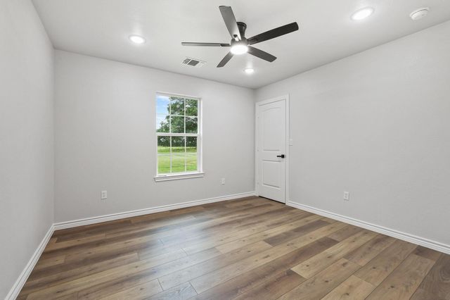 1250 County Road 2280, Telephone, TX 75488