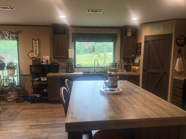 1200 Shoreline Circle, Chandler, TX 75758