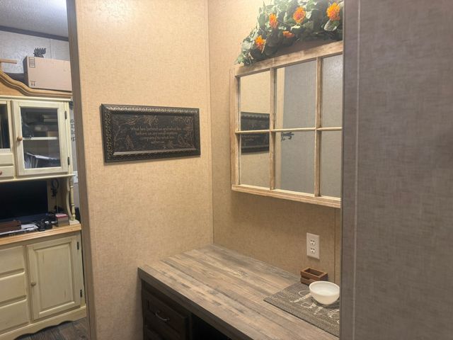 1200 Shoreline Circle, Chandler, TX 75758