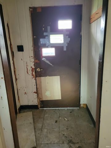 24713 Penwell Avenue, Elkhart, IN 46516