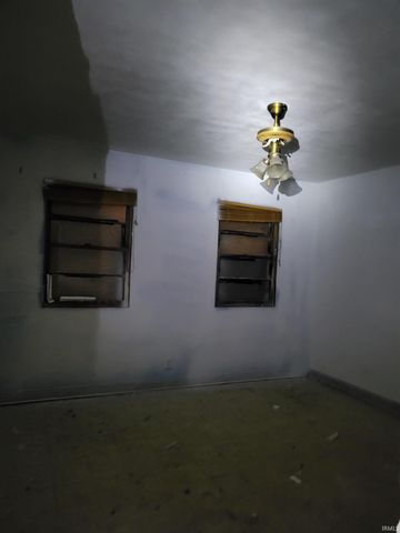 24713 Penwell Avenue, Elkhart, IN 46516