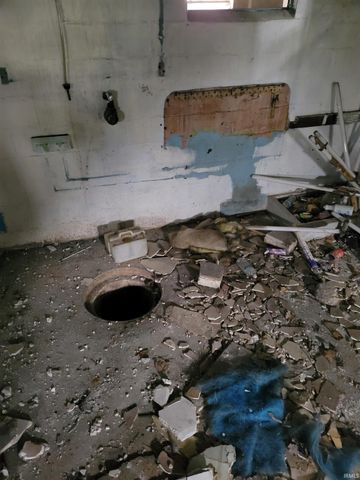 24713 Penwell Avenue, Elkhart, IN 46516