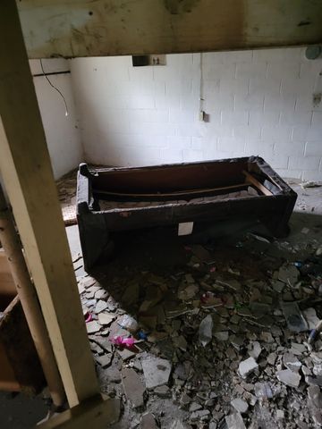 24713 Penwell Avenue, Elkhart, IN 46516