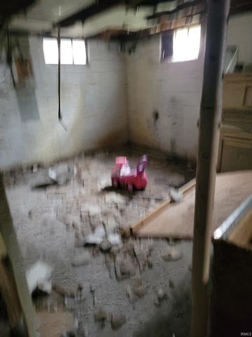 24713 Penwell Avenue, Elkhart, IN 46516