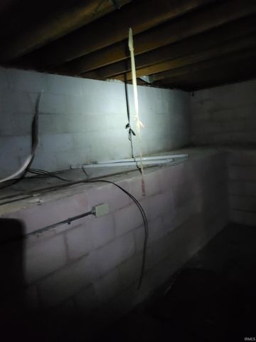 24713 Penwell Avenue, Elkhart, IN 46516