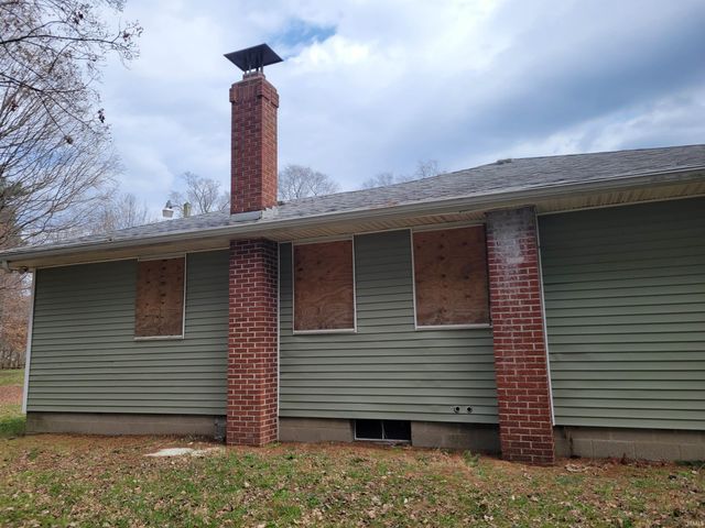 24713 Penwell Avenue, Elkhart, IN 46516