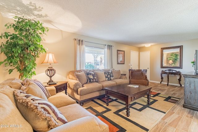 10719 W CAMELOT Circle, Sun City, AZ 85351