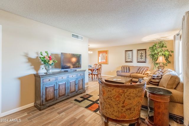 10719 W CAMELOT Circle, Sun City, AZ 85351