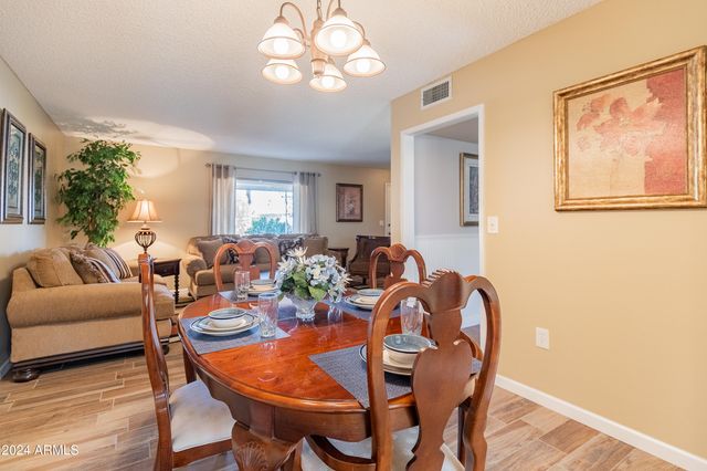 10719 W CAMELOT Circle, Sun City, AZ 85351