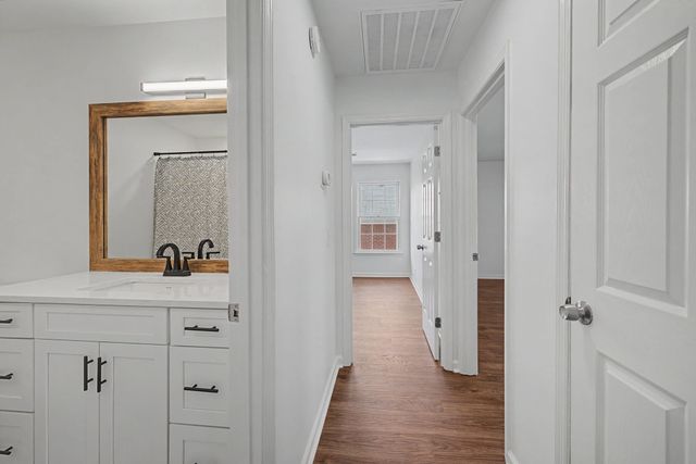 2135 Acklen Ave Apt 6, Nashville, TN 37212