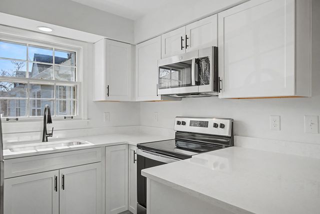 2135 Acklen Ave Apt 6, Nashville, TN 37212