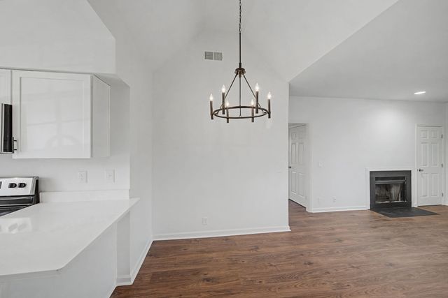 2135 Acklen Ave Apt 6, Nashville, TN 37212