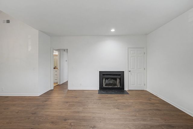 2135 Acklen Ave Apt 6, Nashville, TN 37212