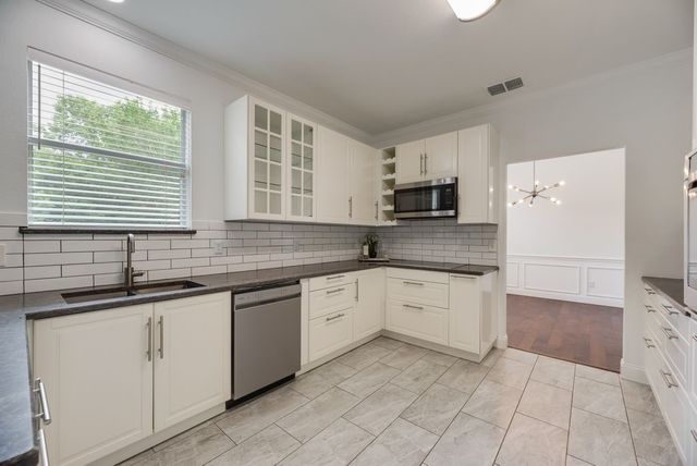 1305 Meadowbrook Drive, Mckinney, TX 75069