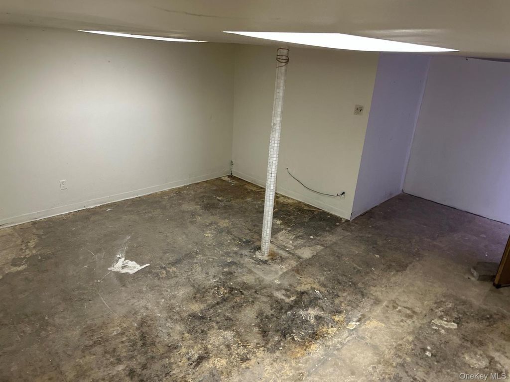 2621 30th Street Lower Level B, Astoria, NY 11102 — photo 4