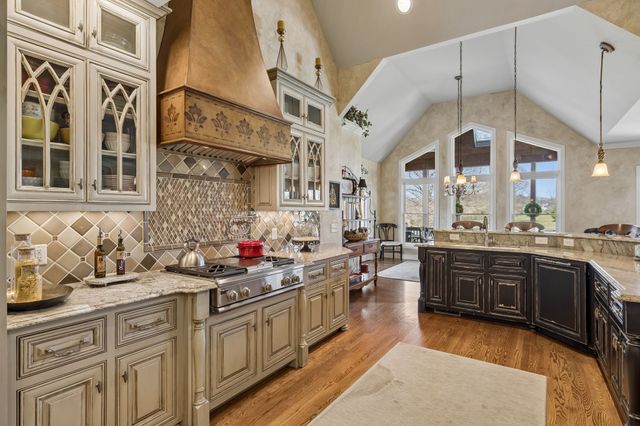 520 Montridge Ct, Franklin, TN 37067