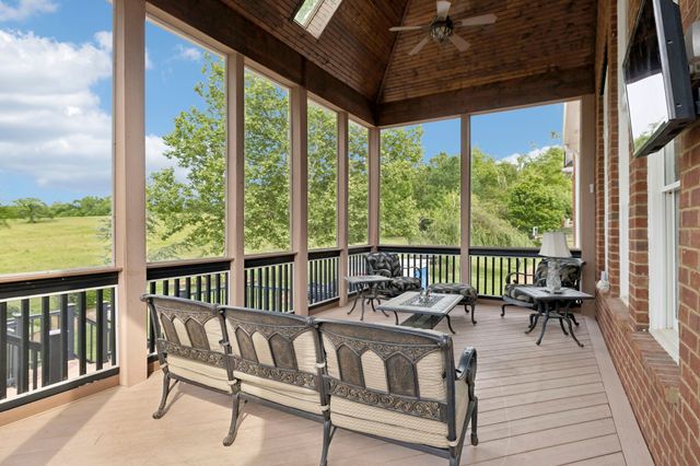 520 Montridge Ct, Franklin, TN 37067