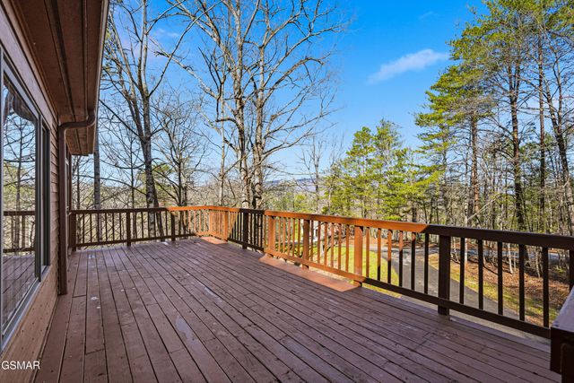 2206 Castle Rise Way, Sevierville, TN 37862