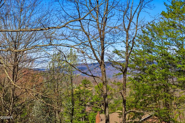 2206 Castle Rise Way, Sevierville, TN 37862