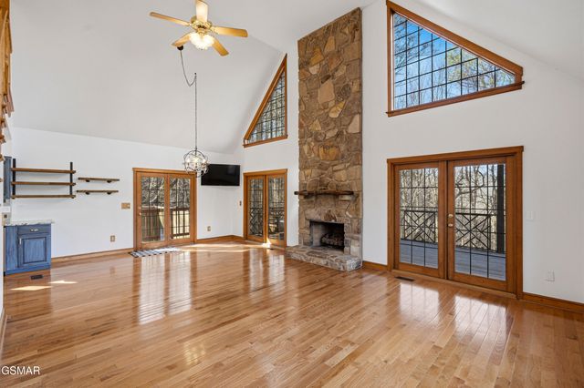 2206 Castle Rise Way, Sevierville, TN 37862