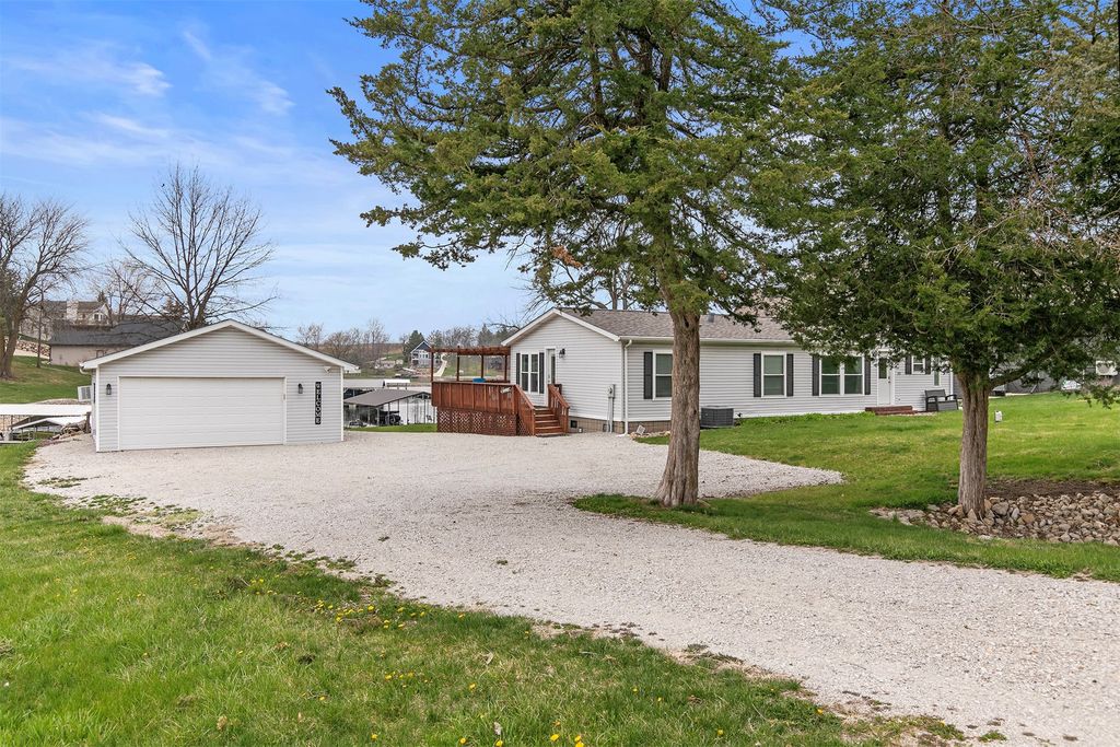 3316 Indian Point Drive, Ellston, IA 50074